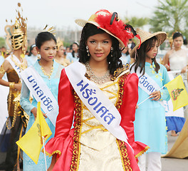 Image showing Thai girl in a parade