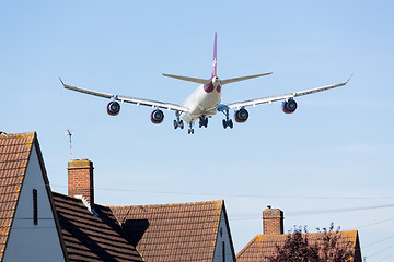 Image showing Airbus A340 Virgin Atlantic lands at Heathrow