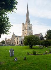 Image showing Church and graveyard in Burford