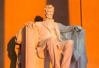 Image showing Sun at dawn illuminates Lincoln statue