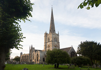 Image showing Church and graveyard in Burford