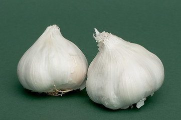 Image showing Whole heads of garlic 