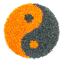 Image showing Orange and Black Lentil forming a yin yang symbol