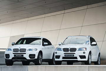 Image showing BMW X3 xDrive30d and X6 M50d