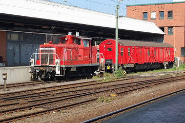 Image showing Shunt Train With Carriage