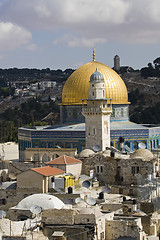 Image showing Gold cupola of the mosque of Omar on The Temple mountain in Jeru