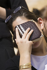 Image showing Jewish praying at the wailing wall  