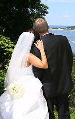 Image showing Attractive couple on their wedding day 