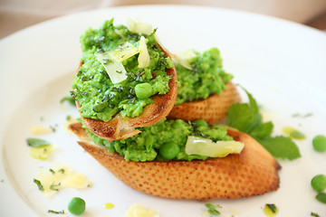 Image showing Peas On Toasty Bread