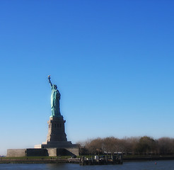 Image showing Side view oF Statue of Liberty