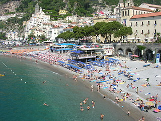 Image showing AMALFI, ITALY - MAY 29: Tourists enjoy the typical scenery of Co