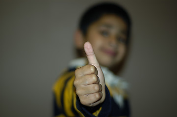 Image showing Thumbs up