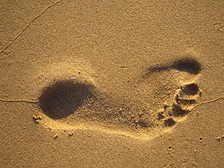 Image showing footprint in the sand