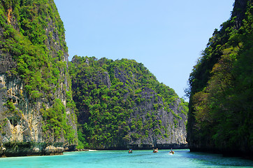 Image showing rocks and sea 