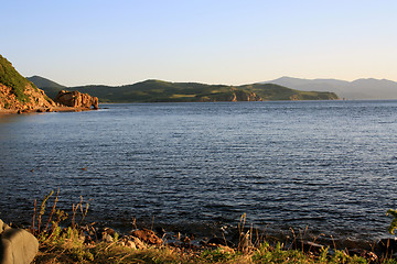 Image showing The rising sun glow has painted all in a circle