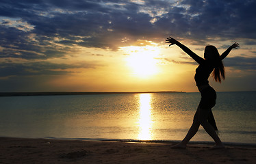 Image showing Dance at the sea