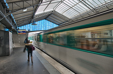 Image showing Train departing from a metro station in Paris