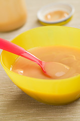 Image showing baby food in plastic bowl