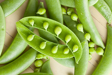 Image showing green peas pods