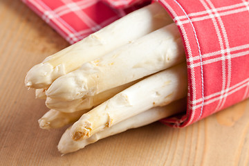 Image showing white asparagus on kitchen table