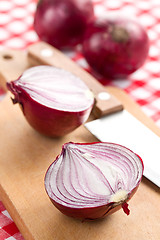 Image showing sliced red onion in kitchen