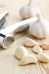 Image showing fresh garlic on kitchen table