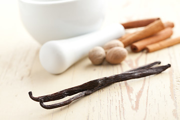 Image showing vanilla with nutmeg and cinnamon