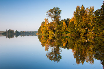 Image showing Autumn lake