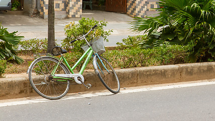 Image showing Abandoned bike on the streets