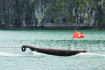 Image showing Rowing boat in the Ha Long Bay