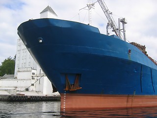 Image showing The front of a ship