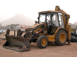 Image showing Caterpillar track