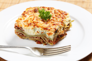 Image showing Homemad lasagne side view