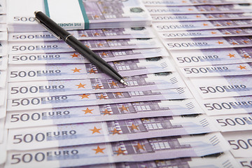 Image showing Five hundred euro bills