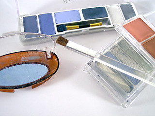 Image showing make-up cases and brushes