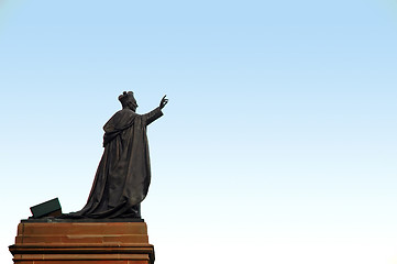 Image showing pope sculpture