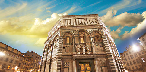 Image showing Beautiful view of Florence Baptistery in Piazza del Duomo