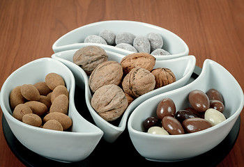 Image showing almonds in chocolate and walnuts