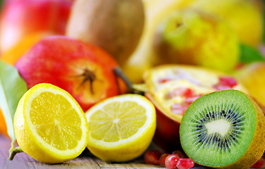 Image showing Kiwi , lemon and variety fruits