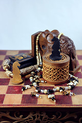 Image showing Chess, elephant and beads