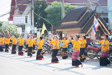 Image showing Artists in traditional northern of Thailand clothes performing f