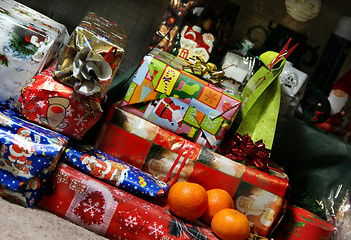 Image showing Christmas gifts 