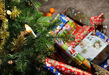 Image showing Christmas gifts 