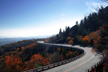 Image showing winding curve at blue ridge parkway