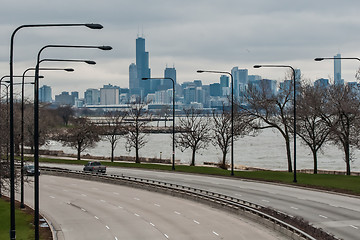 Image showing chicago skyline and streets