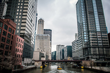 Image showing chicago skyline and streets