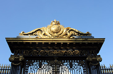 Image showing Detail of the golden gate at the justice palace in Paris