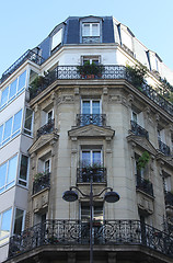 Image showing Facade of a traditional apartmemt building in Paris