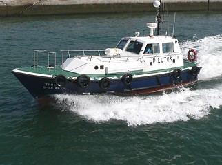 Image showing Pilotboat at speed