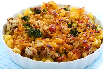 Image showing Baked pasta with chicken and cheese.